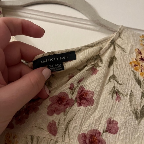 American Eagle Outfitters Cream and Floral Ruffled Blouse - Picture 3 of 5